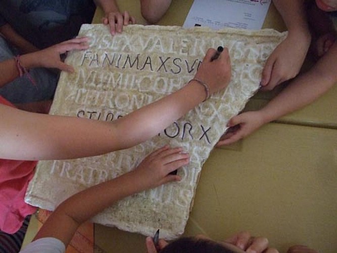 petits archéologues