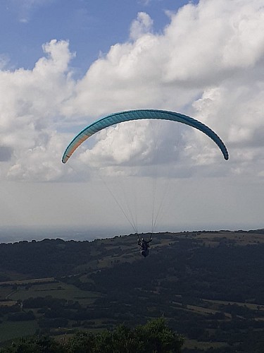 First flights in paragliding