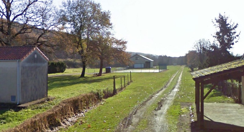 Aire de pique-nique - Ancienne gare de Moussac