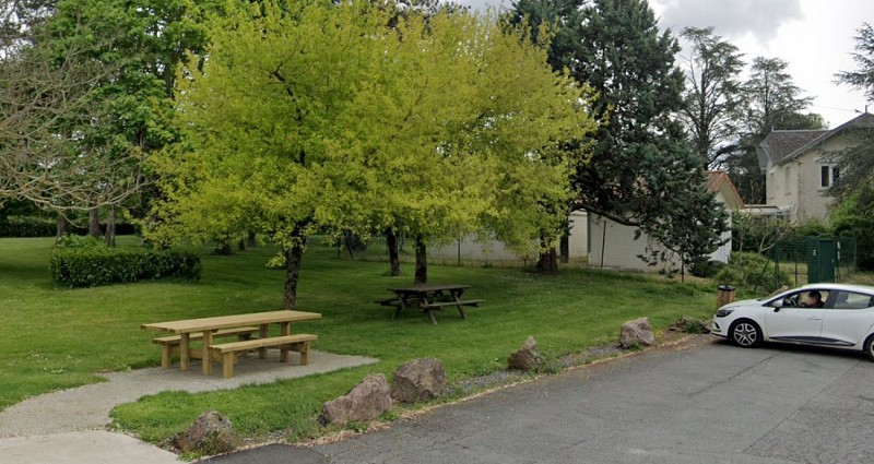Aire de pique-nique - Champs de foire de Pressac