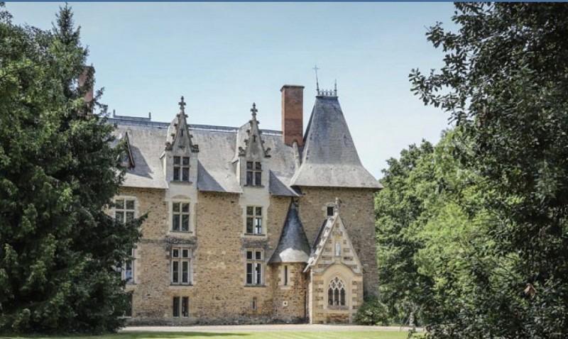 Appartement au château de la Ferrière de Flée