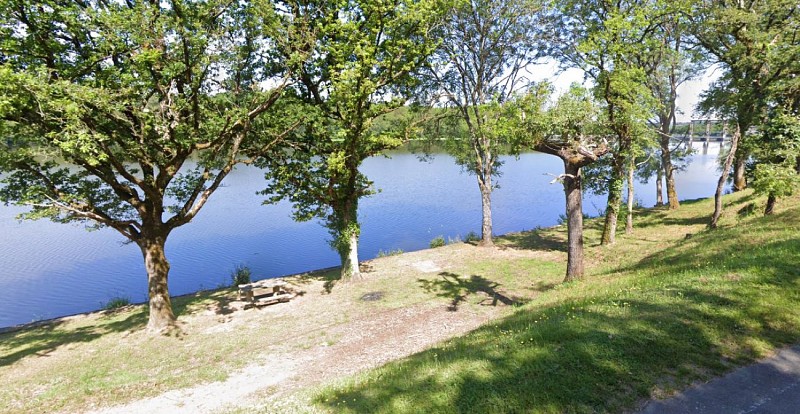 Aire de pique-nique - Lac de Jousseau