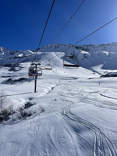 "Soleil Rouge" chairlift