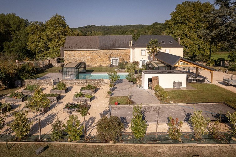 jardin piscine ferme sarthou gite