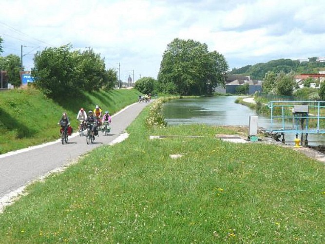 Canal de la Marne au Rhin (géré par Voies Navigables Françaises V.N.F.)