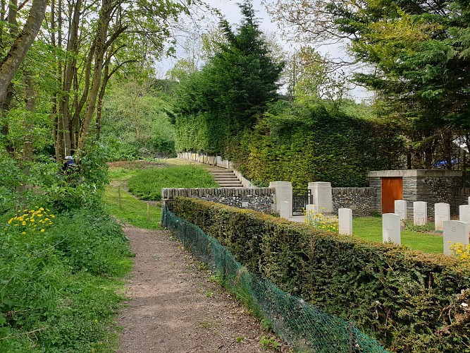 Hervin Farm British Cemetery