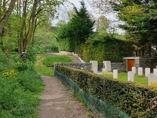 Hervin Farm British Cemetery