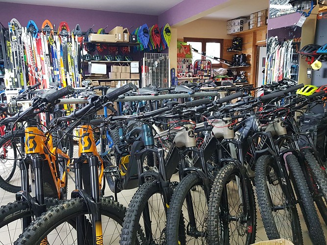 Servi'Nature: rental and repair of mountain and road bikes, electrically assisted bicycles and rental of ski wheels and rollerblades