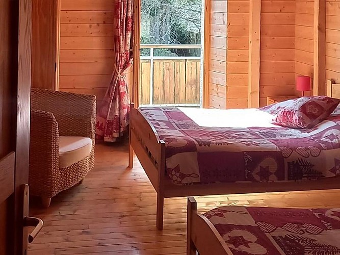 WOHNUNG 15 PERSONEN GÎTE DES SAPINS