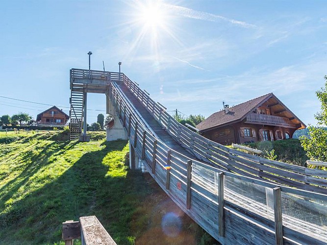 LE TREMPLIN DE SAUT À SKI - SKI JUMP