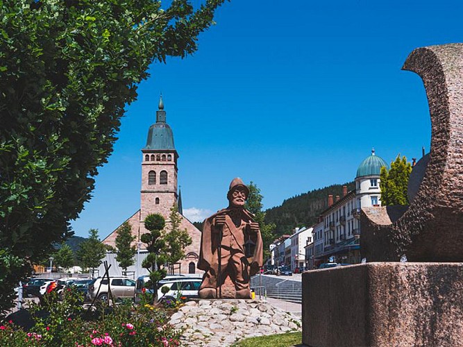 LA STATUE DU PÉLERIN - STATUE