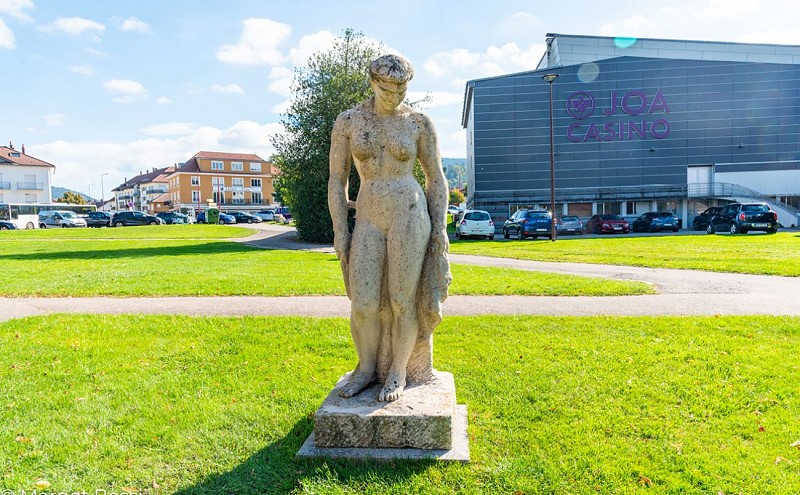 Die Dame vom See - statue