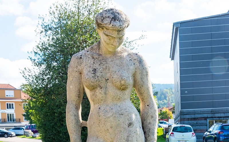 Die Dame vom See - statue