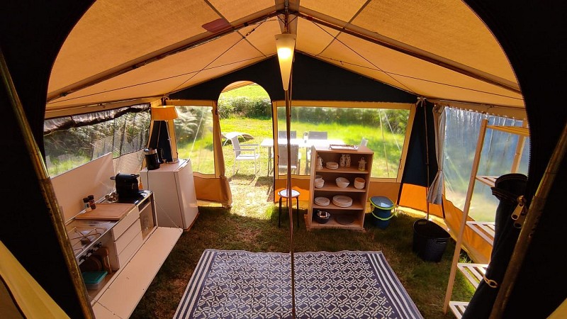 tente 1 - intérieur 1