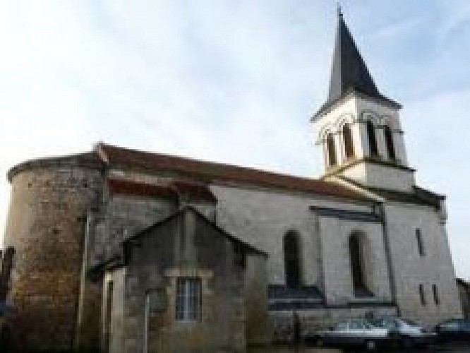 Eglise St Pierre Negrondes