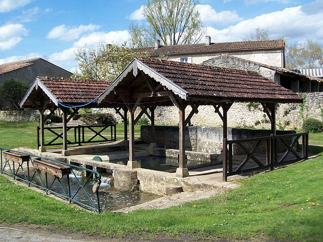 Saint-Pierre-de-Bat Lavoir