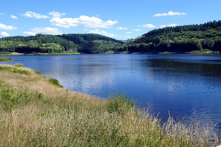SAINT LEGER LA MONTAGNE Barrage du Mazeau 