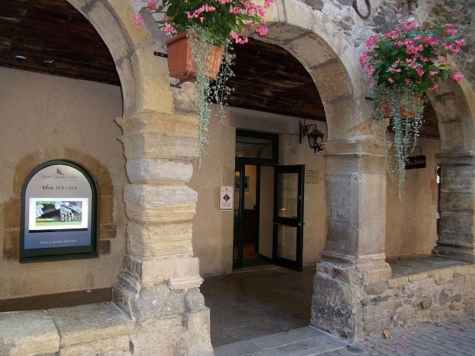 Entrée, côté cloître