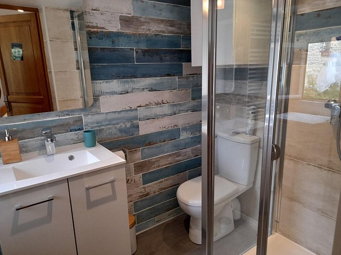 gite-des-myrtilles-salle-d-eau