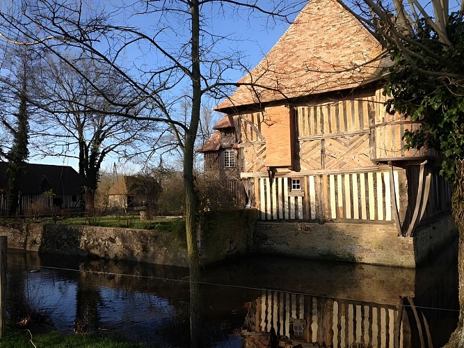 Manoir de Coupesarte entre Lisieux et Livarot colombages