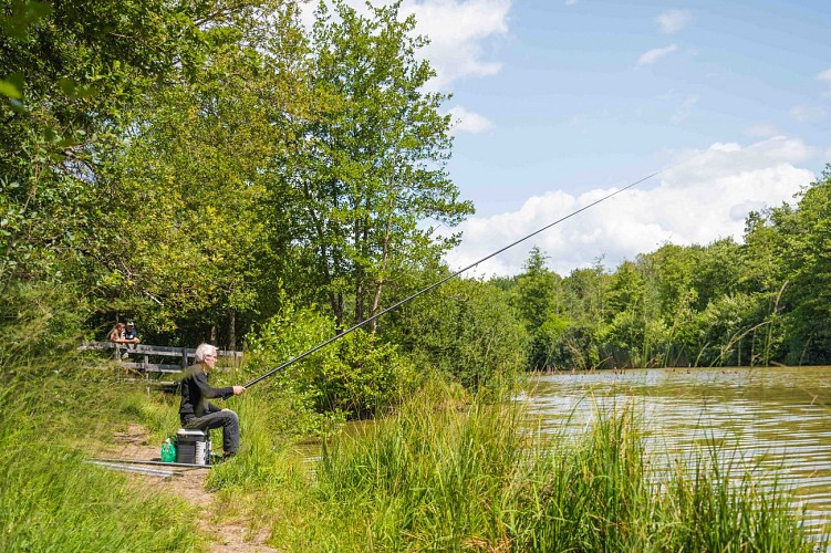 ETANG DU BREUILLEZ A BREMONDANS