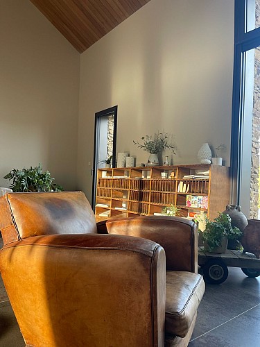 91B723E4-5D0F-4C83-B2D3-AC210A33243B