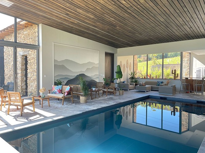 La grange de Louvadour exterieur piscine 