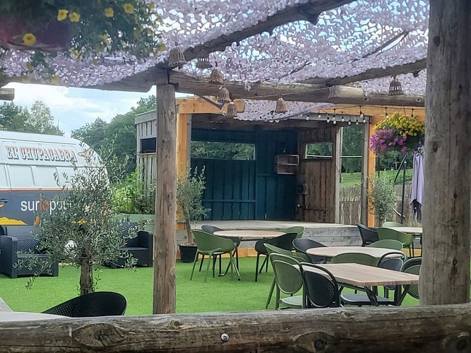 LaCastanha-restaurantExterieurs_Beynat_4