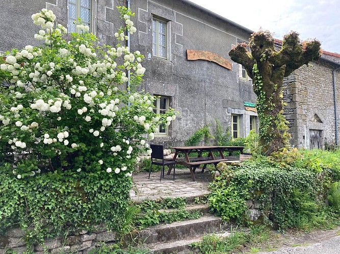 a352739886_10222271369405164_3294501737632230997_n (1)