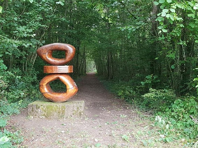 Vent des Forêts 2010, Claudia Comte, Saphira
