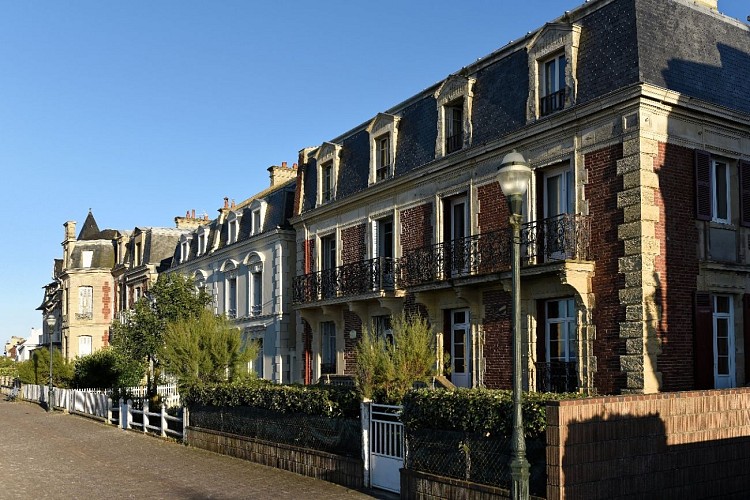 SAINT-AUBIN-SUR-MER-VILLAS-DIGUE-CREDIT-FRANCOIS-DUPONT