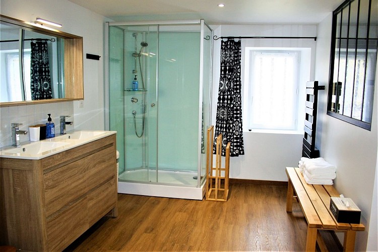 salle de bain rez-de-chaussée