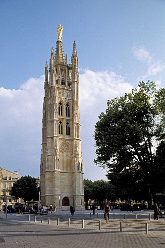 Cathédrale Saint-André (12e - 16e siècles) et Tour Pey-Berland (15e siècle)