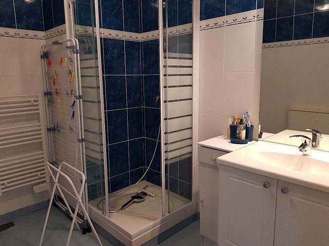 Le Bellem - la salle d'eau