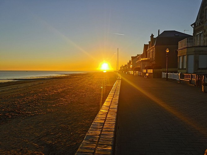 coucher-de-soleil-a-saint-aubin-sur-mer-credit-nathalie-papouin (2)
