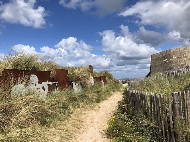 PLAGE-DU-DEBARQUEMENT-JUNO-BEACH-BUNKER-COURSEULLES-SUR-MER-CREDIT-MATHILDE-LELANDAIS
