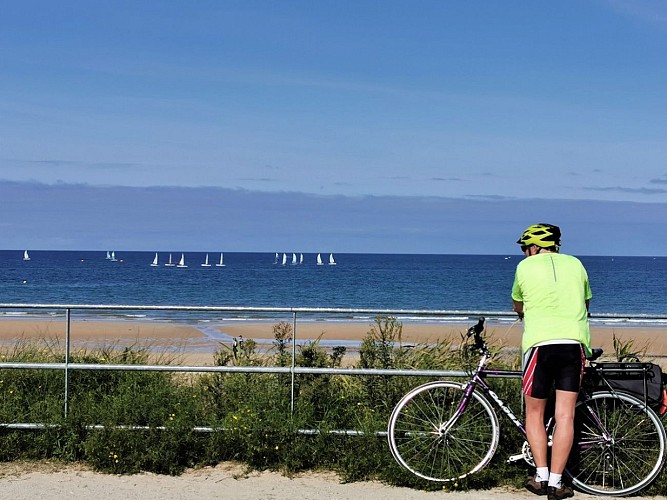VELO-PANORAMA-SUR-LA-MER-CREDIT-NATHAIE-PAPOUIN