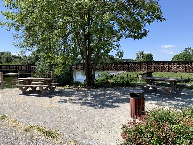 Aire de camping cars Longevelle-sur-Doubs