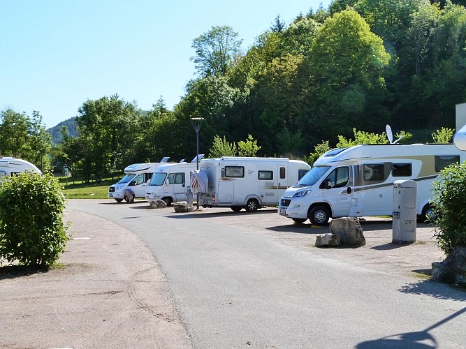 Aire de camping-car à Baume les Dames