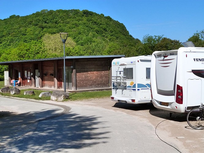 Aire de camping-car à Baume les Dames