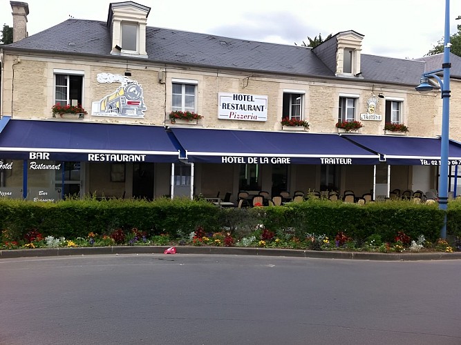 Hôtel de la Gare à Mézidon-Canon Façade