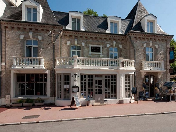 O Gayot - Bagnoles de l'Orne