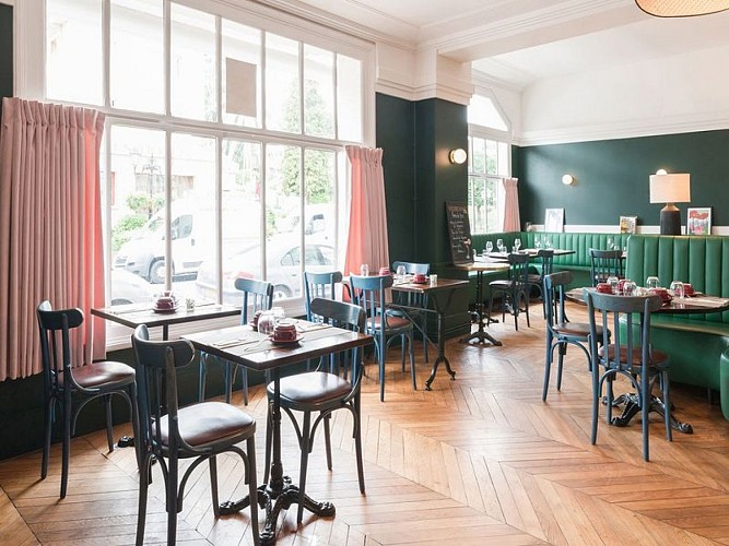 O-Gayot-3-Bagnoles-800