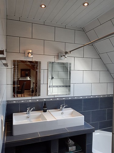 E79AFA05-7372-4182-AB98-A535923618CF