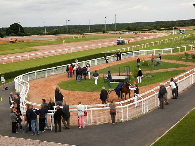 Hippodrome Lisieux Présentation avant course