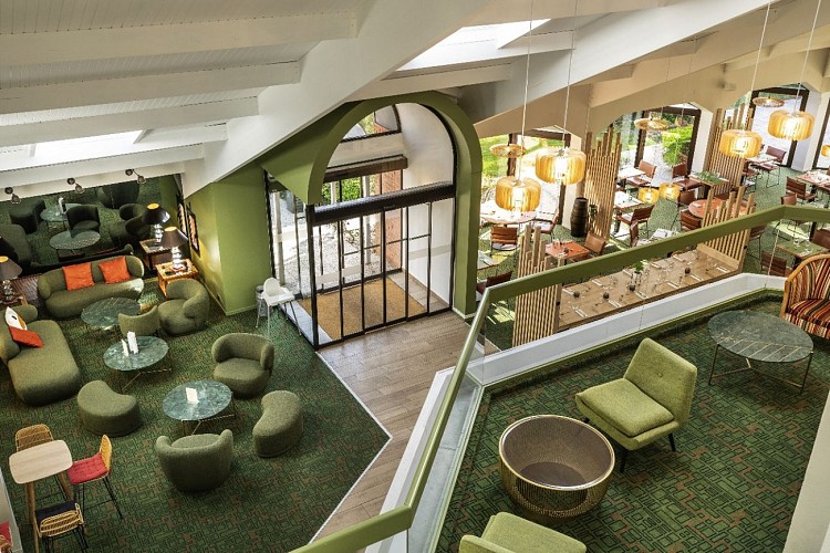 Lobby vue mezzanine ibis styles Lisieux Normandie