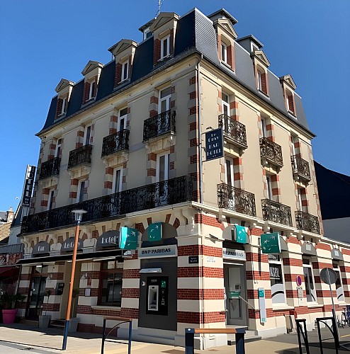 hotel-le-cosy-riva-bella-facade