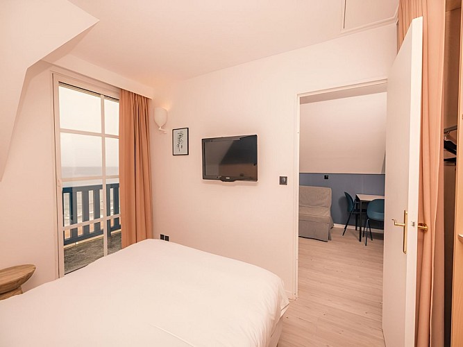 FilmatikProduction-IbisStylesVillersSurMer0275-FILM9774