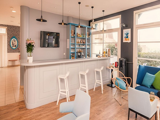 FilmatikProduction- Ibis Styles Villers plage - bar et cocktails - BAR