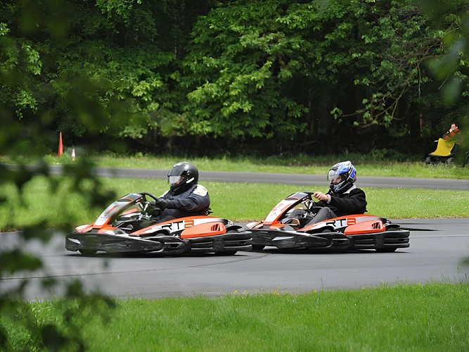 Course de karting sur le circuit E.I.A